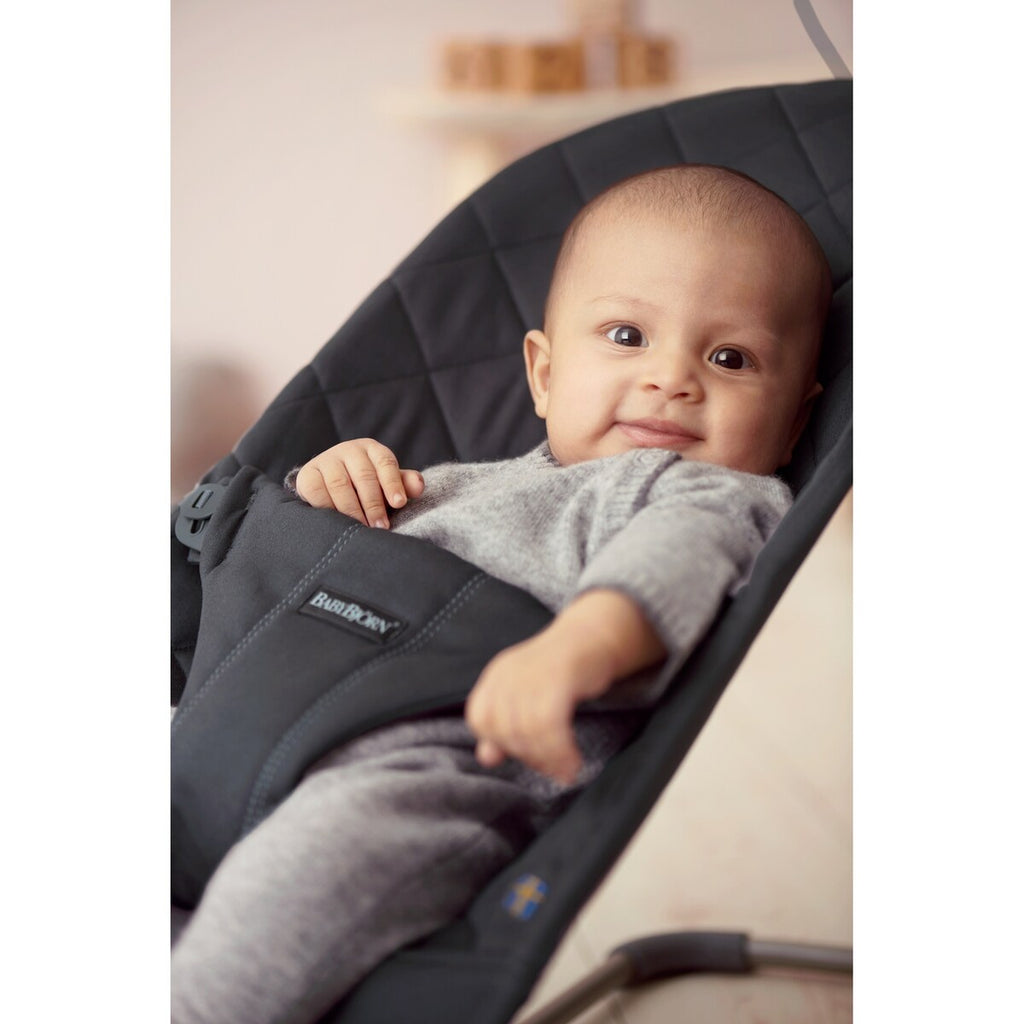 Babyvipp Bliss vevet stoff med lekebøyle fra fødsel til 2 år - BabyBjörn