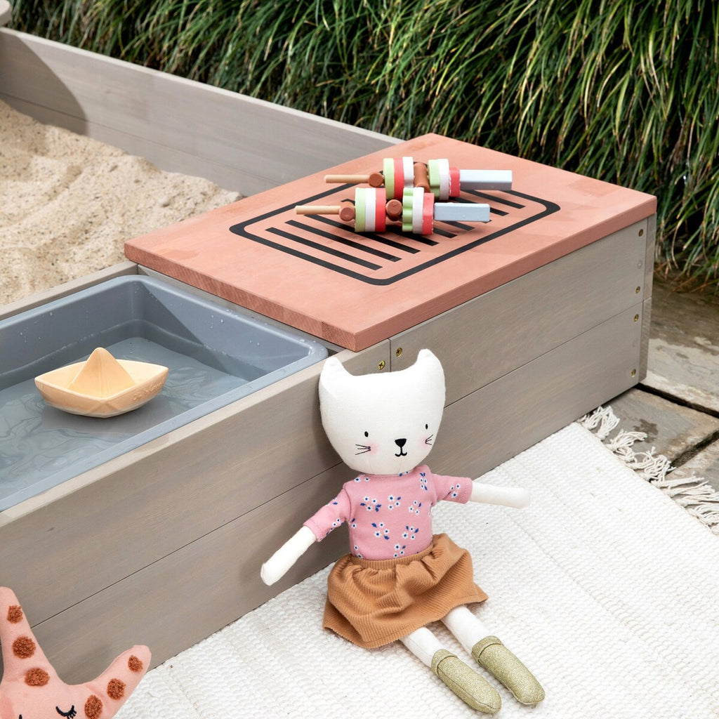 Sandkasse Wild 120x120x20 cm med tildekking i sypresstre - MUDDY BUDDY