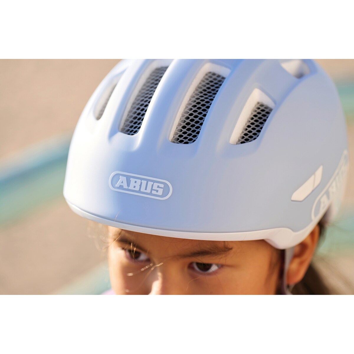Sykkelhjelm Smiley 3.0 ACE LED med oppladbart baklys - ABUS
