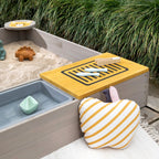 Sandkasse Wild 120x120x20 cm med tildekking i sypresstre - MUDDY BUDDY