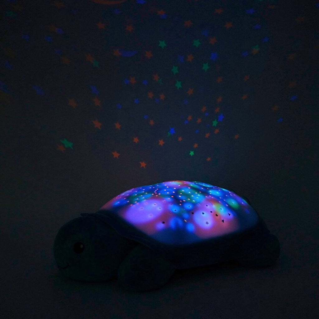 Nattlys Twinkling Twilight Turtle med stjerneprojeksjon - Cloud B