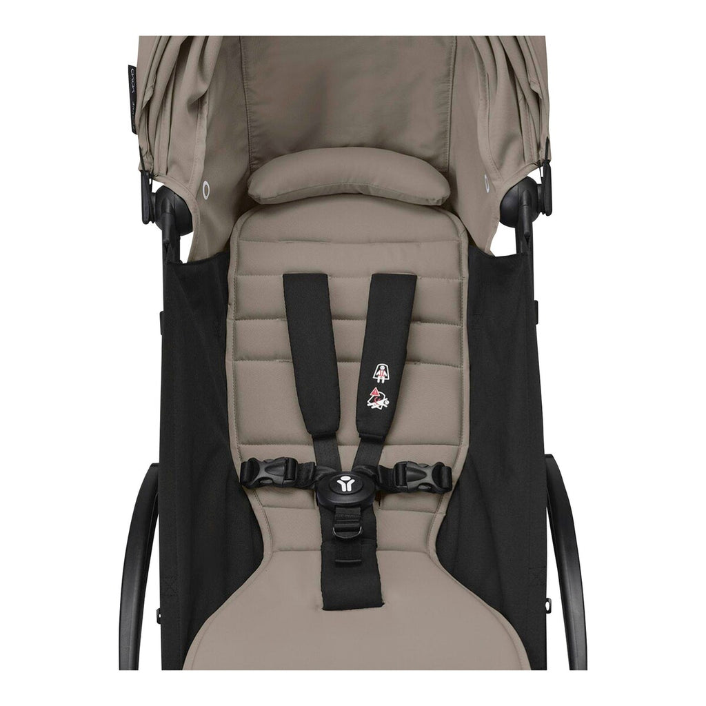 Pakke Tripp Trapp barnestol inkl. YOYO3 stell svart & tekstilsett 6+ taupe - Stokke
