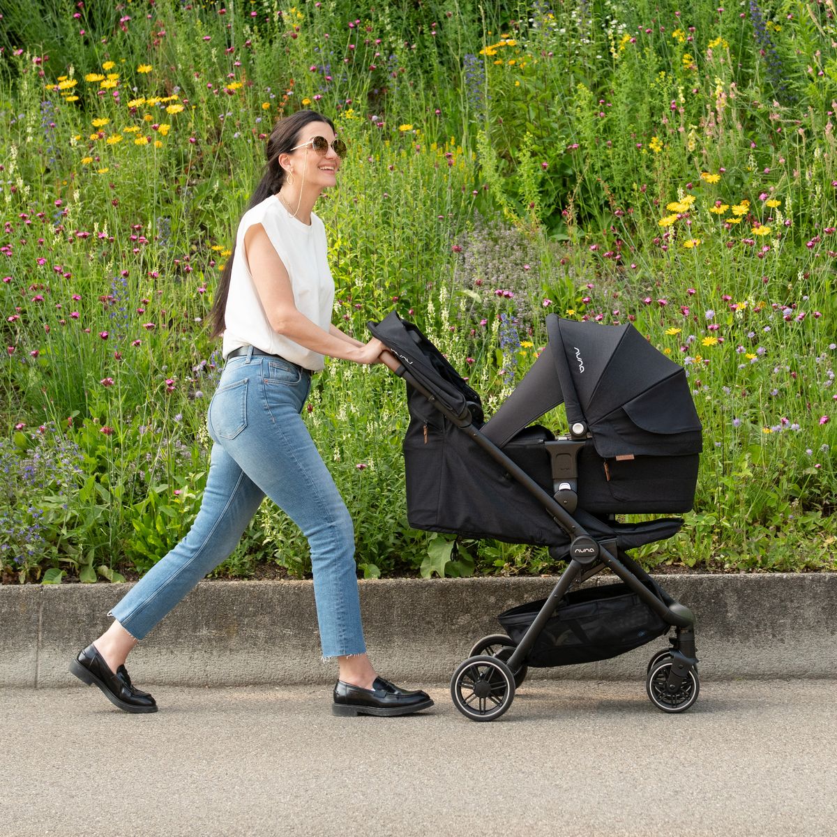 Adapter for bærebag og babystol til TRVL sportsvogn - Nuna i bruk