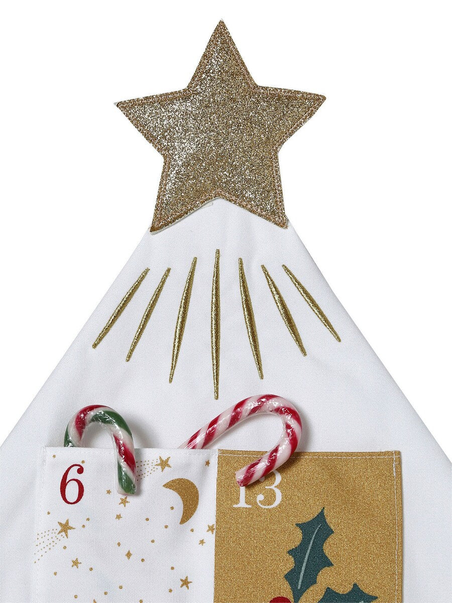 Detaljbilde av lommer på Adventskalender juletre med 24 lommer