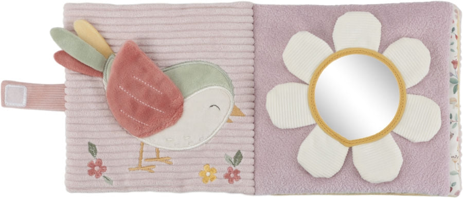 Detalj av teksturer i aktivitetsbok i stoff Fairy Garden rosa - Little Dutch