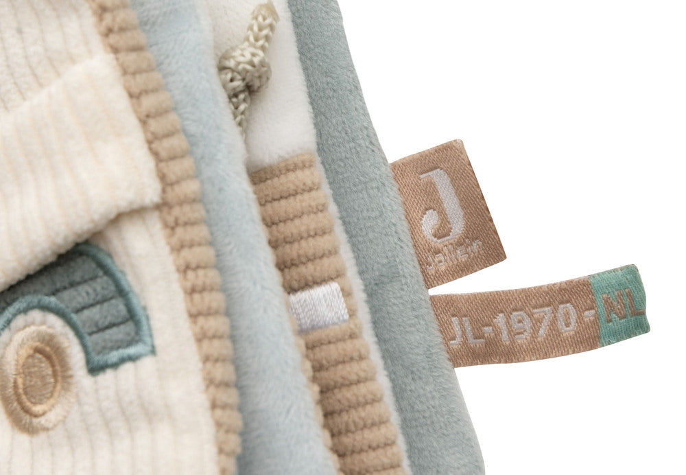 Aktivitetsbok i stoff On The Go sea green - Jollein liggende