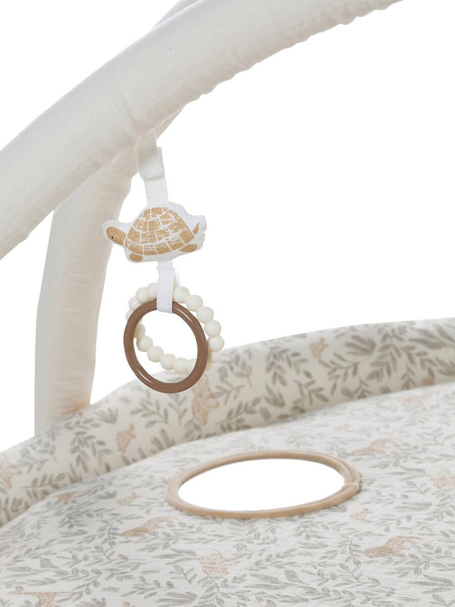 Aktivitetsmatte med babygym og kant bomull bakside