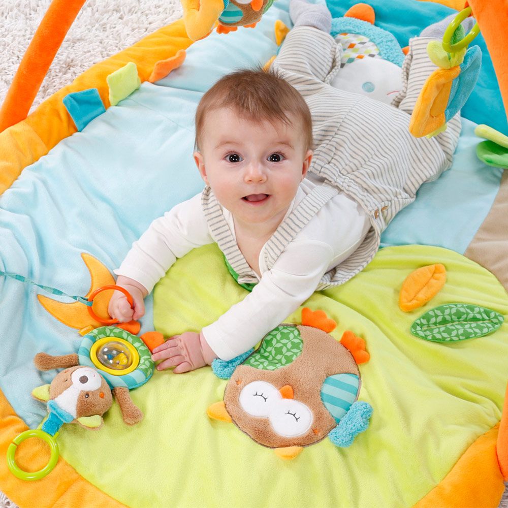Aktivitetsteppe 3D med lekebue Sleeping Forest - Fehn med avtagbare lekedyr