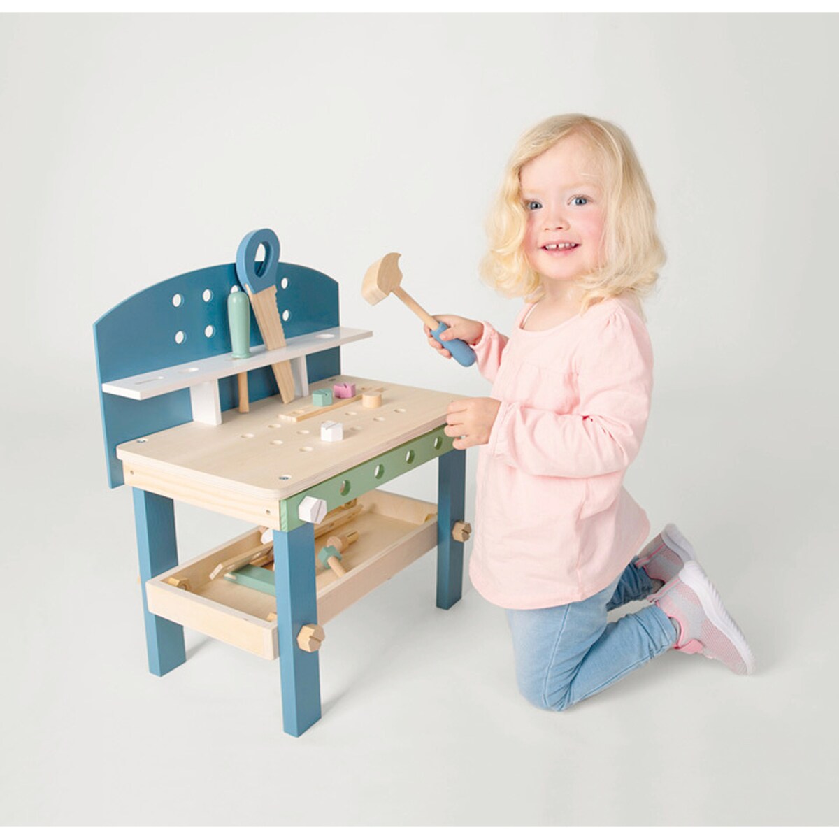 Arbeidsbenk kompakt Nordic i tre 45x28x52 cm bakside med verktøyholder