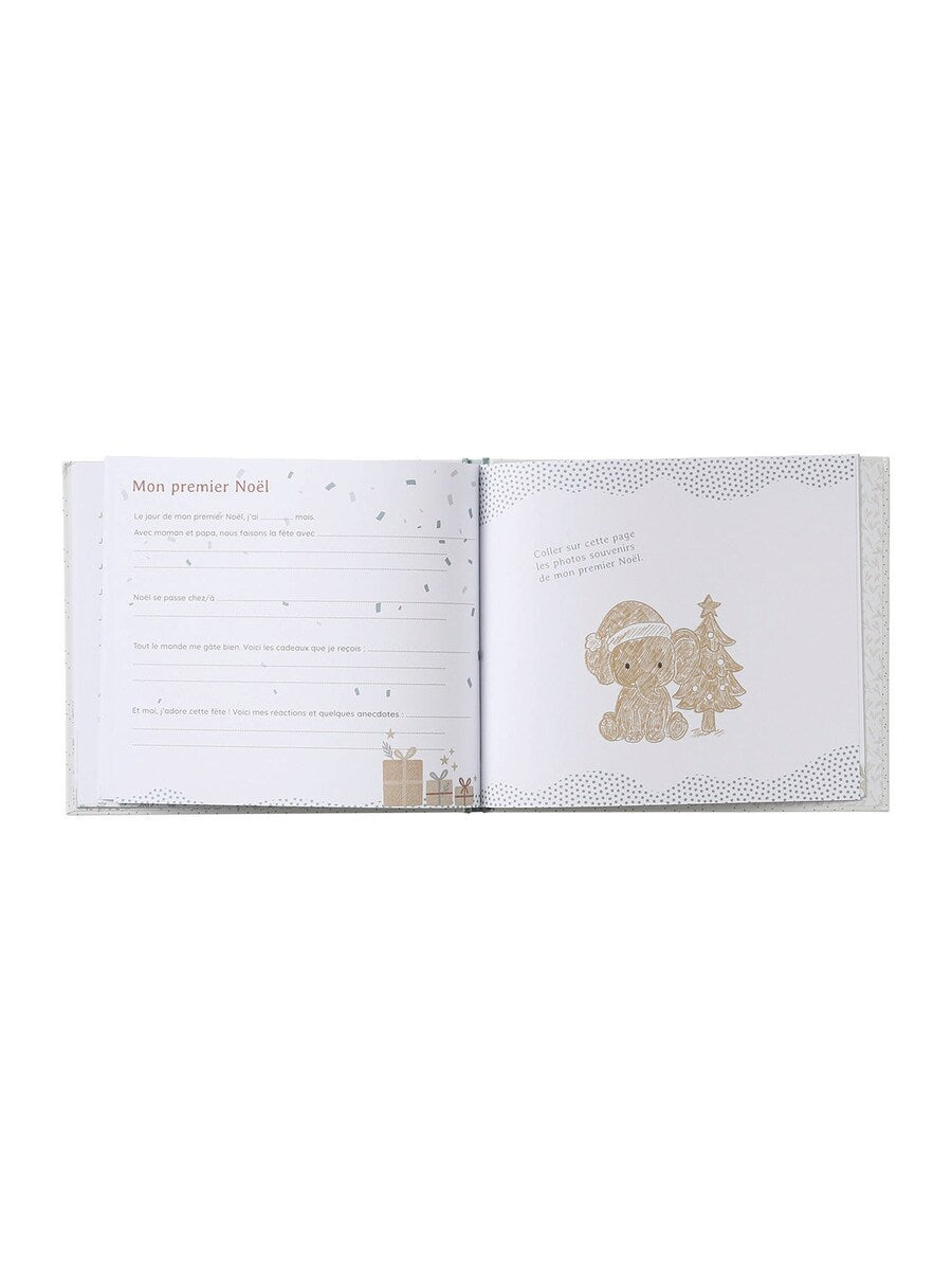 Nærbilde av sider i Baby minnebok med hardcover 47 sider