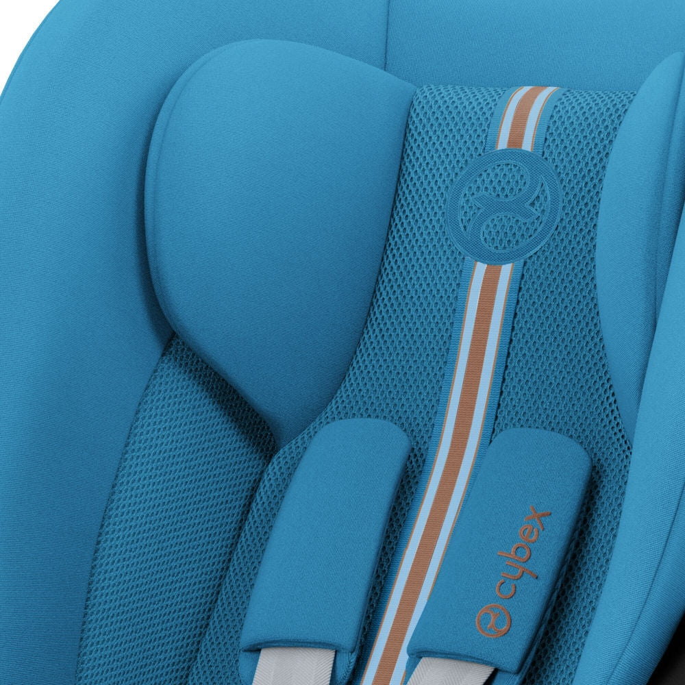 Montert Babybilstol Cloud G i-Size Plus Beach Blue i bil