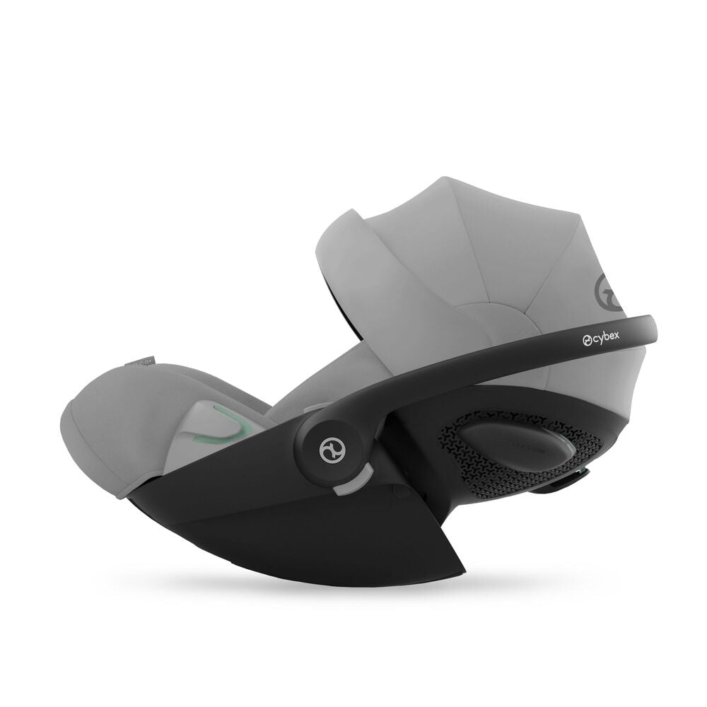 Nærbilde av stoff på Babybilstol Cloud G i-Size Plus Stone Grey
