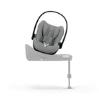 Montert Babybilstol Cloud G3 Plus Stone Grey i bil