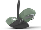 Nærbilde av sikkerhetsbelte på Babybilstol Cloud T i-Size PLUS (45-87cm) Leaf Green