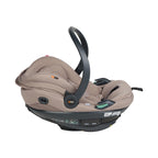 Detalj av sikkerhetsbelter på Babybilstol Go Beyond² 40-87 cm Dark Sand SoftBreeze