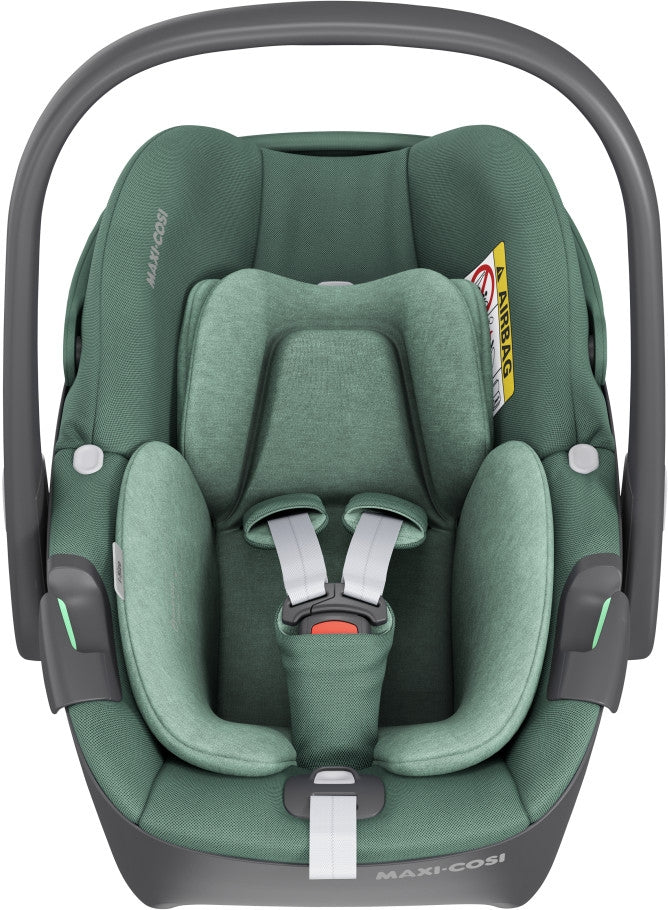 Babybilstol Pebble 360 Essential Green montert i bil