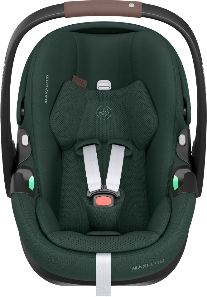 Detalj av beltesystem på Babybilstol Pebble 360 Pro2 Twillic Green
