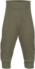 Babybukse merino/silke med navlestrikk GOTS str 74/80 oliven sett forfra
