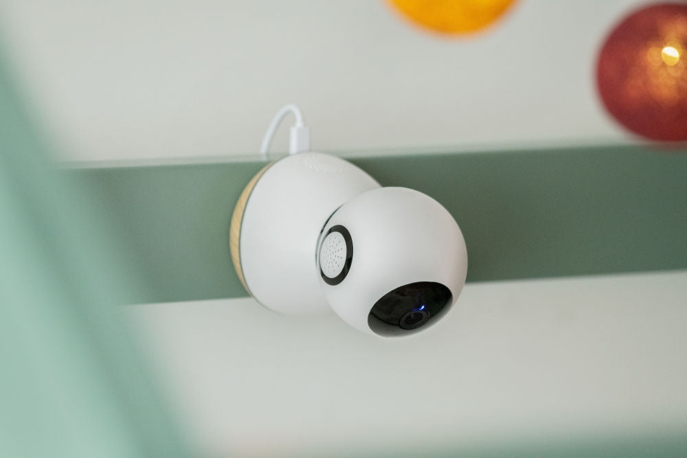 Babycall med HD-kamera og nattmodus - Maxi-Cosi See i moderne barnerom