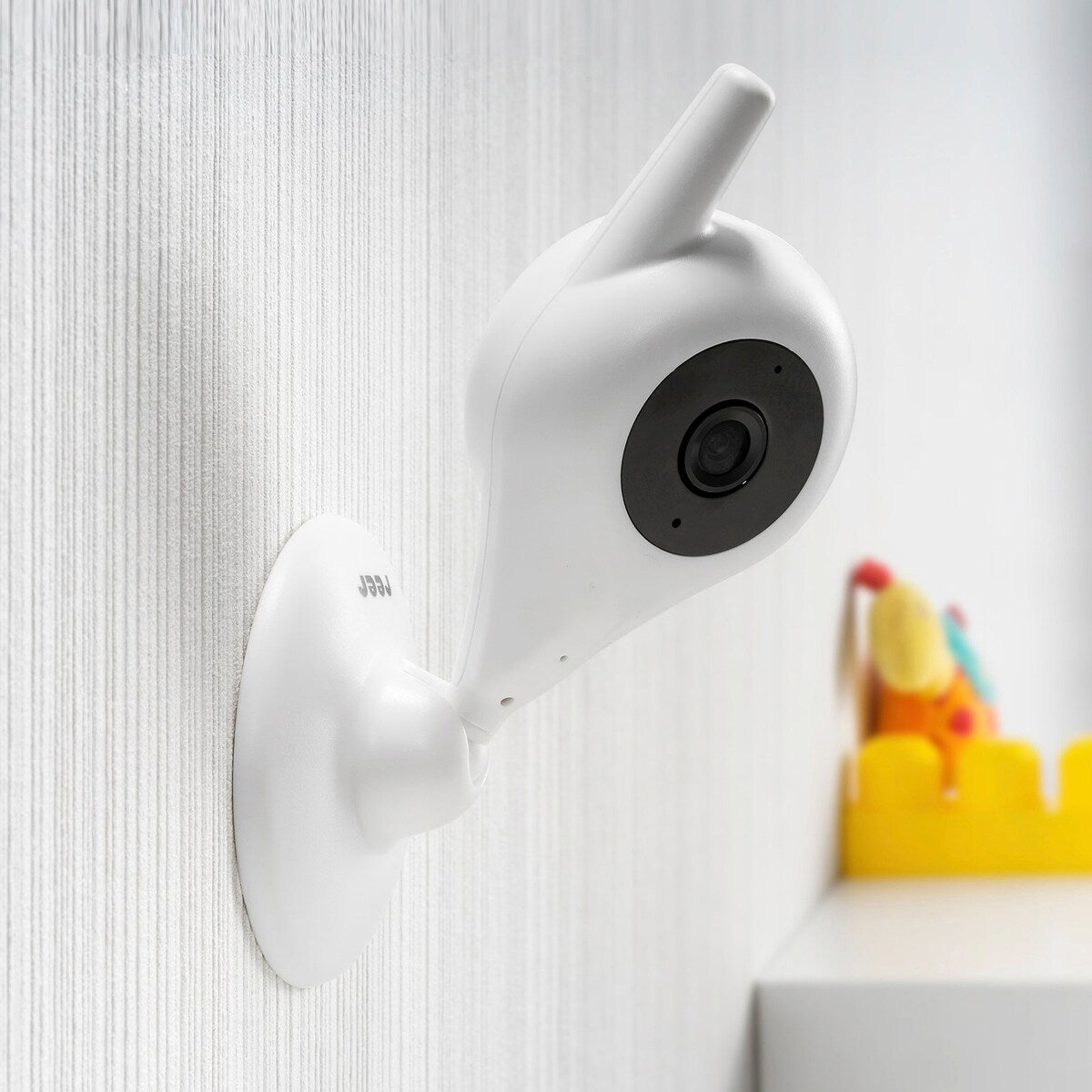 Montert Babycall IP BabyCam med kamera og app på vegg