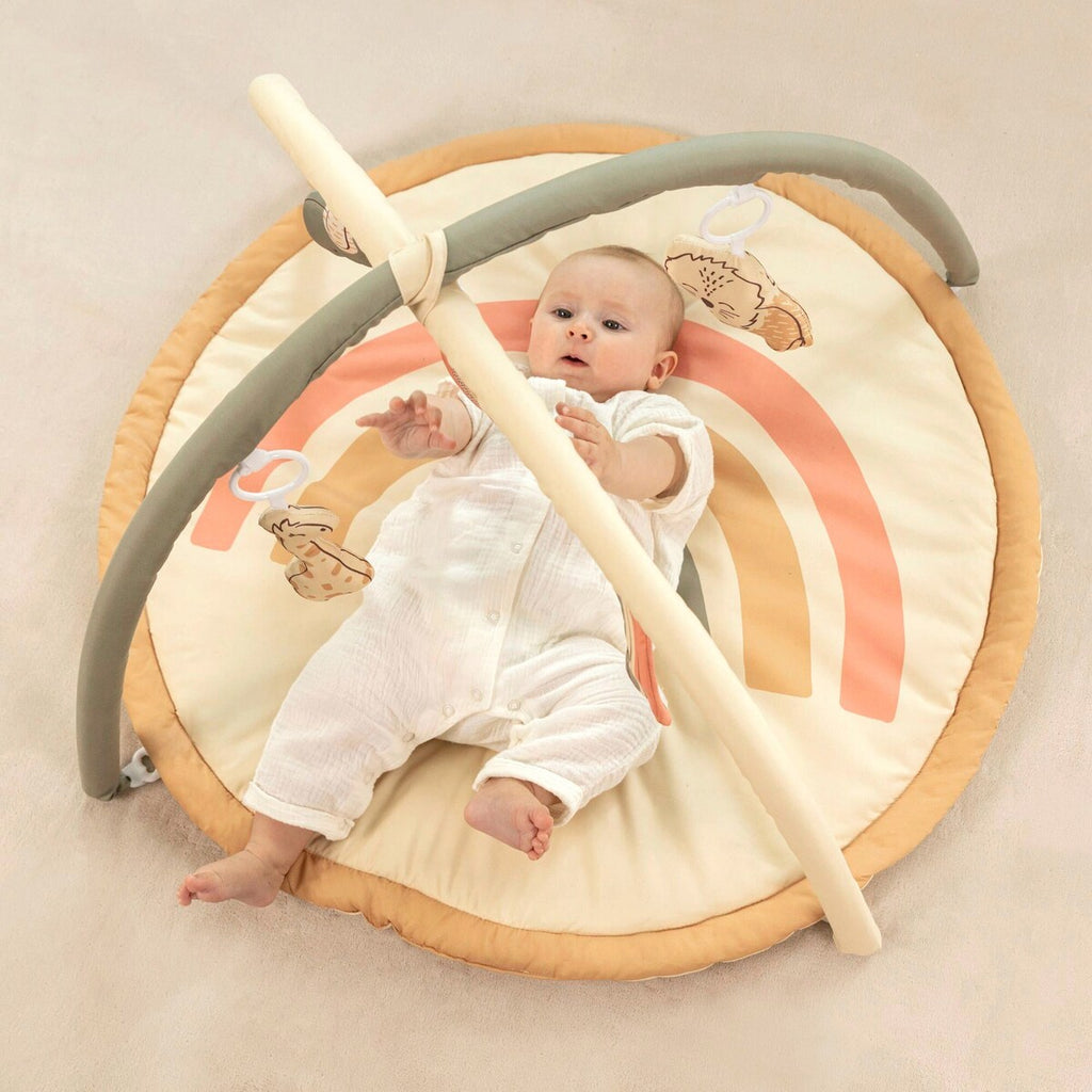 Nærbilde av mykt materiale på Babygym Jungle Rainbow med aktivitetsleker