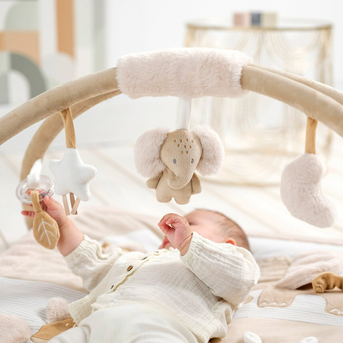 Babygym med krabbematte Flo Ernest Oli med avtagbar lekebue