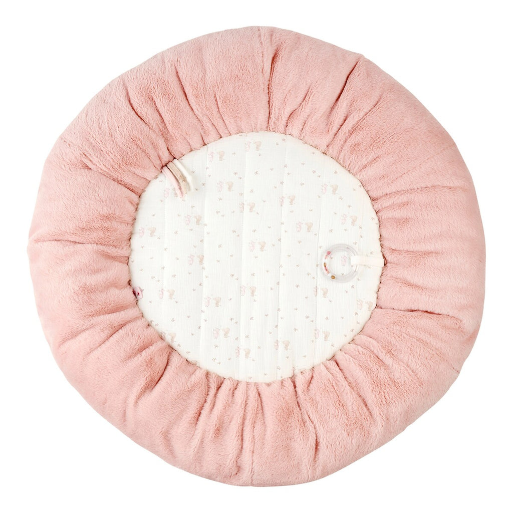 Babygym med krablereir FanFan Ø 90 cm montert i stue