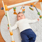 Babygym safari i bjørketre montert på gulvet