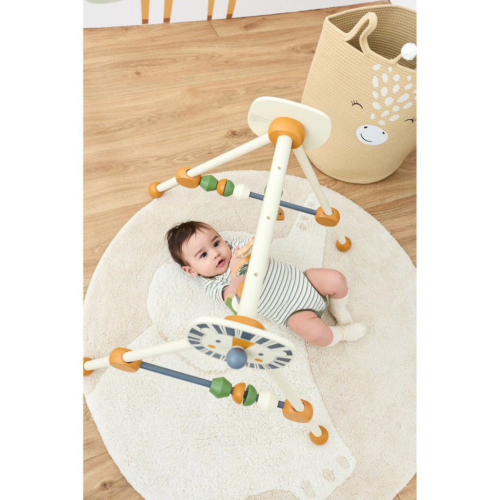 Babygym safari i bjørketre nærbilde av elefantfigur