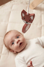 Babygymfigurer i tre Edvin 3-pack i bøk sideprofil