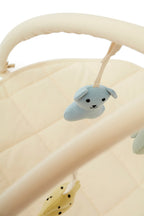 Babygymfigurer Edvin skog 5-pack montert på babygym
