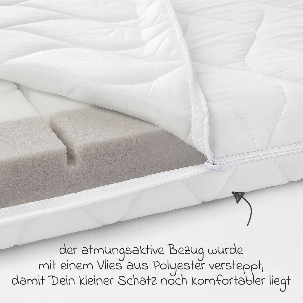 Babymadrass Joy 60 x 120 cm - Julius Zöllner montert i barneseng