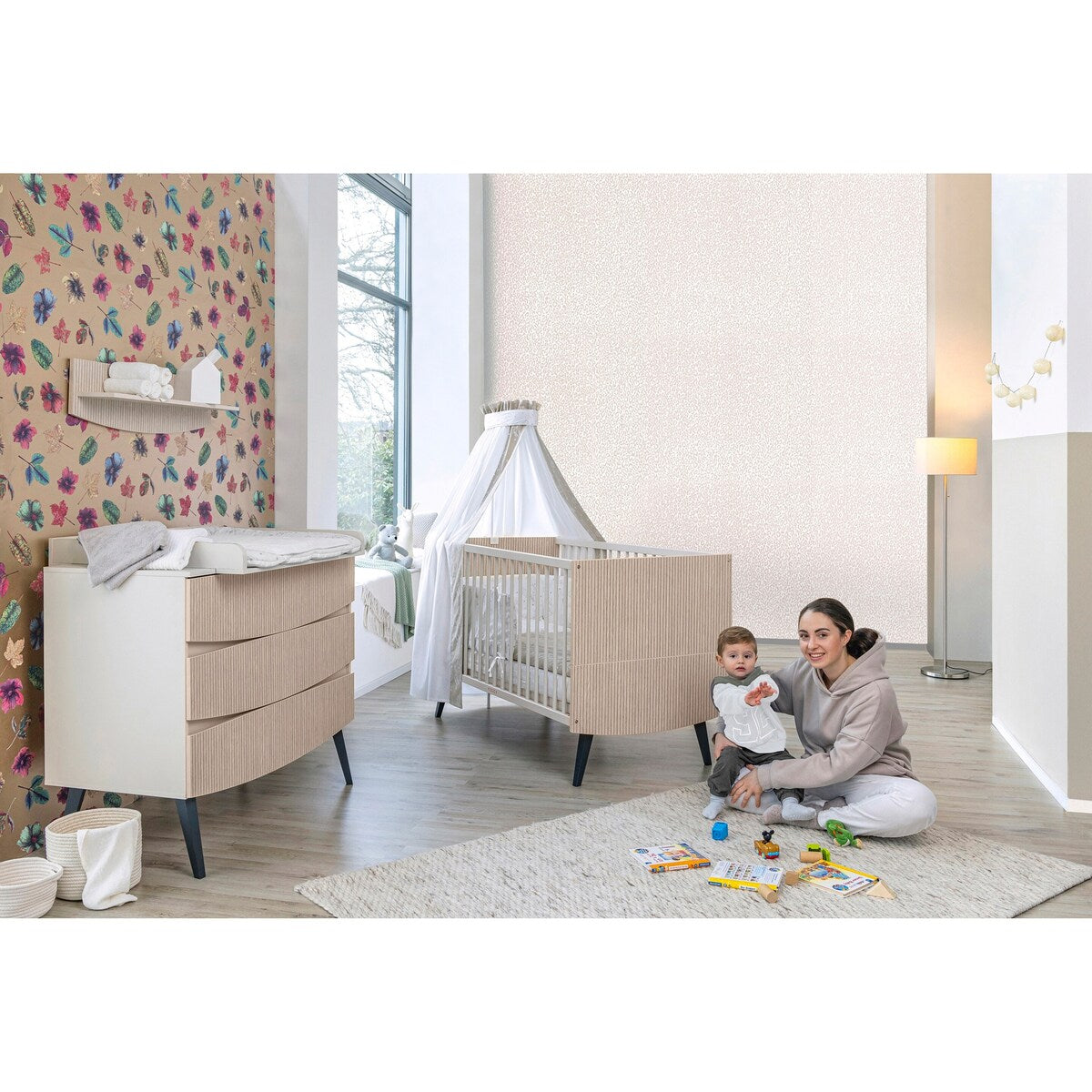 Babymøbelsett Smile 2 deler med seng og stellekommode forfra