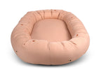 Nærbilde av pustende Airmesh i Babynest 2. generasjon Cool Summer broderi Frappé