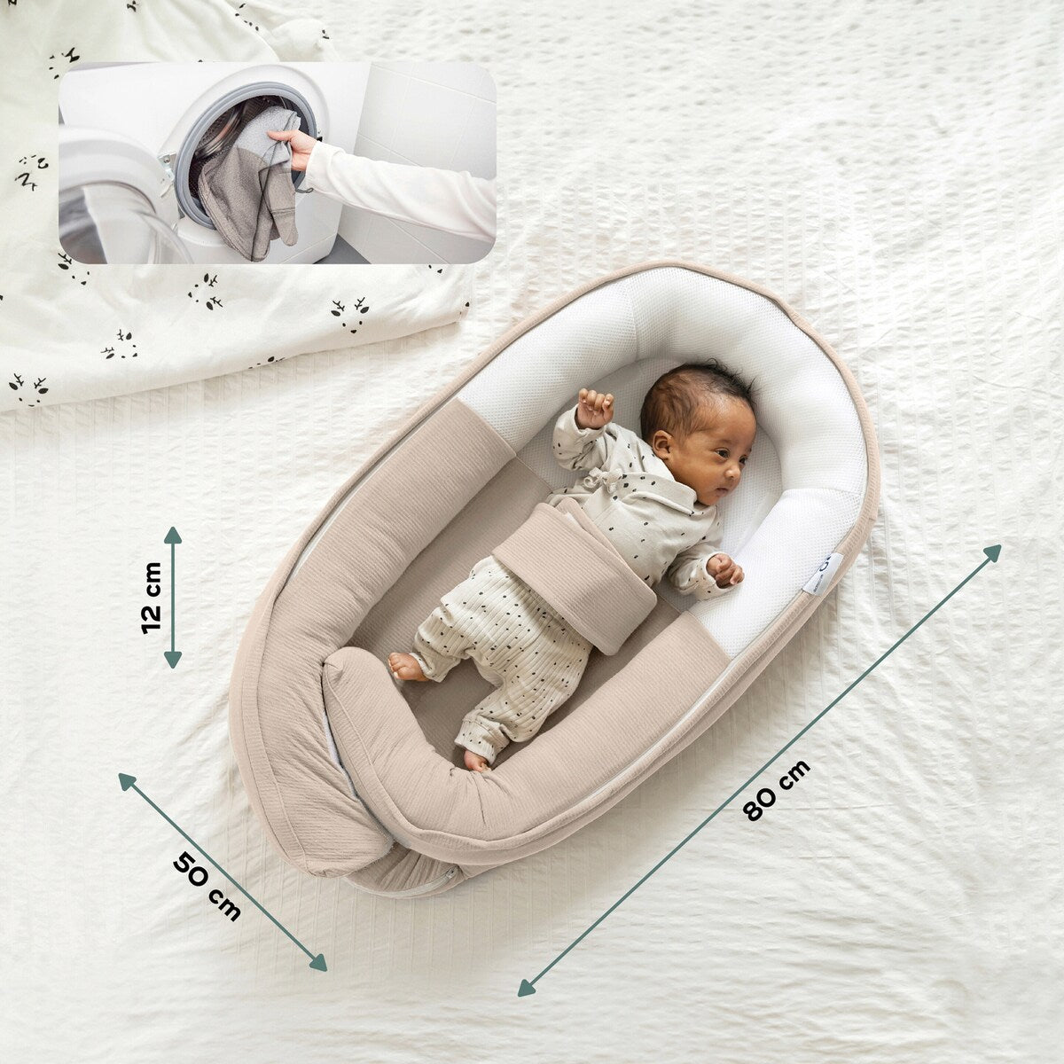 Babynest Cocoon Tetra justerbar montert i barneseng