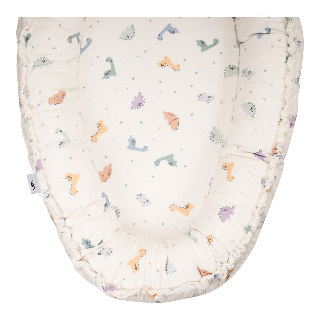 Babynest NIDO jersey bomull 80x55 cm i bruk på reise