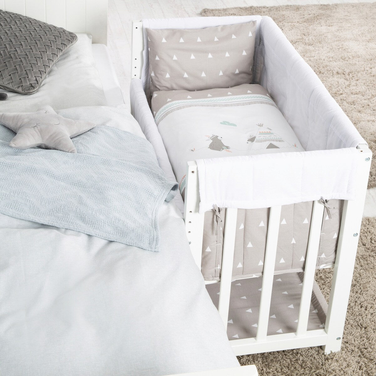 Babyseng 4-i-1 Indibär med vugge og bedside-funksjon med himmel