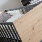 Nærbilde av spiler på Babyseng og bedside crib 60x120 cm Anna 2-i-1