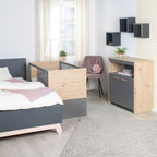Detalj av antrasitt grå lakk på Babyseng og bedside crib 60x120 cm Anna 2-i-1