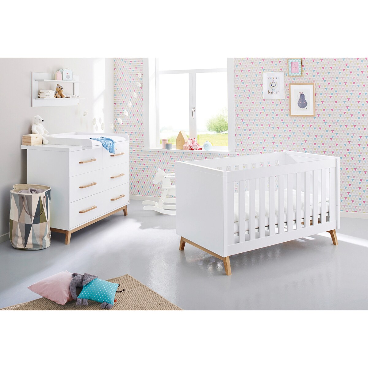 Babyseng og stellekommode Riva ekstra bred 70x140 cm forfra