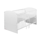 Detalj av babyseng og stellekommode Classic White 70x140 cm