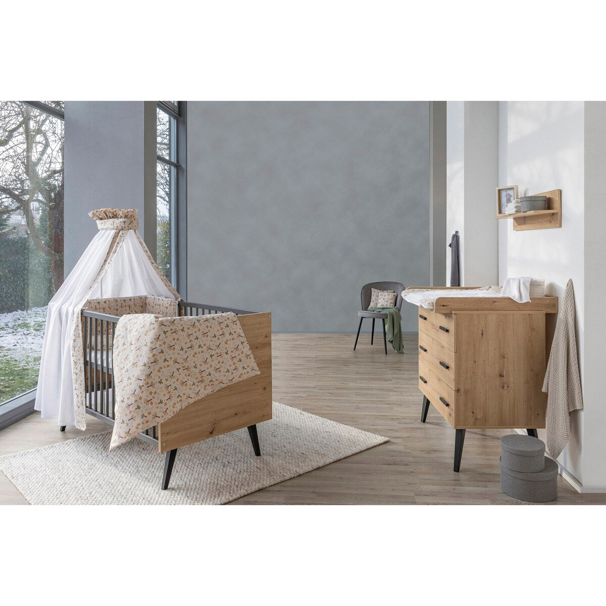 Babyseng og stellekommode Morris Oak 2-delt sett forfra