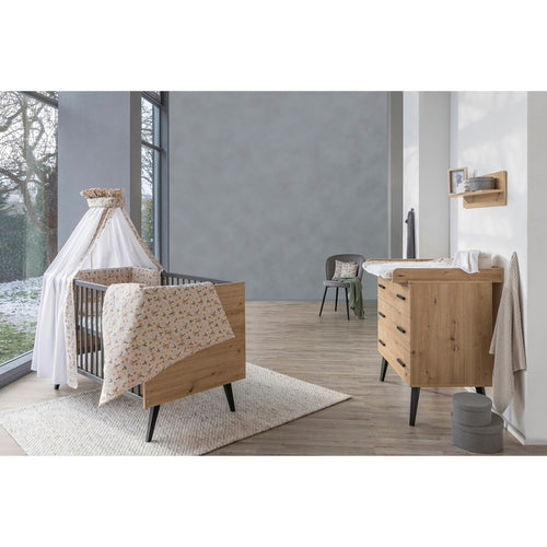 Babyseng og stellekommode Morris Oak 2-delt sett forfra