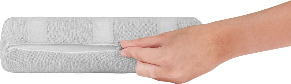Nærbilde av stoffet på Babystøttepute Cosypad smokey