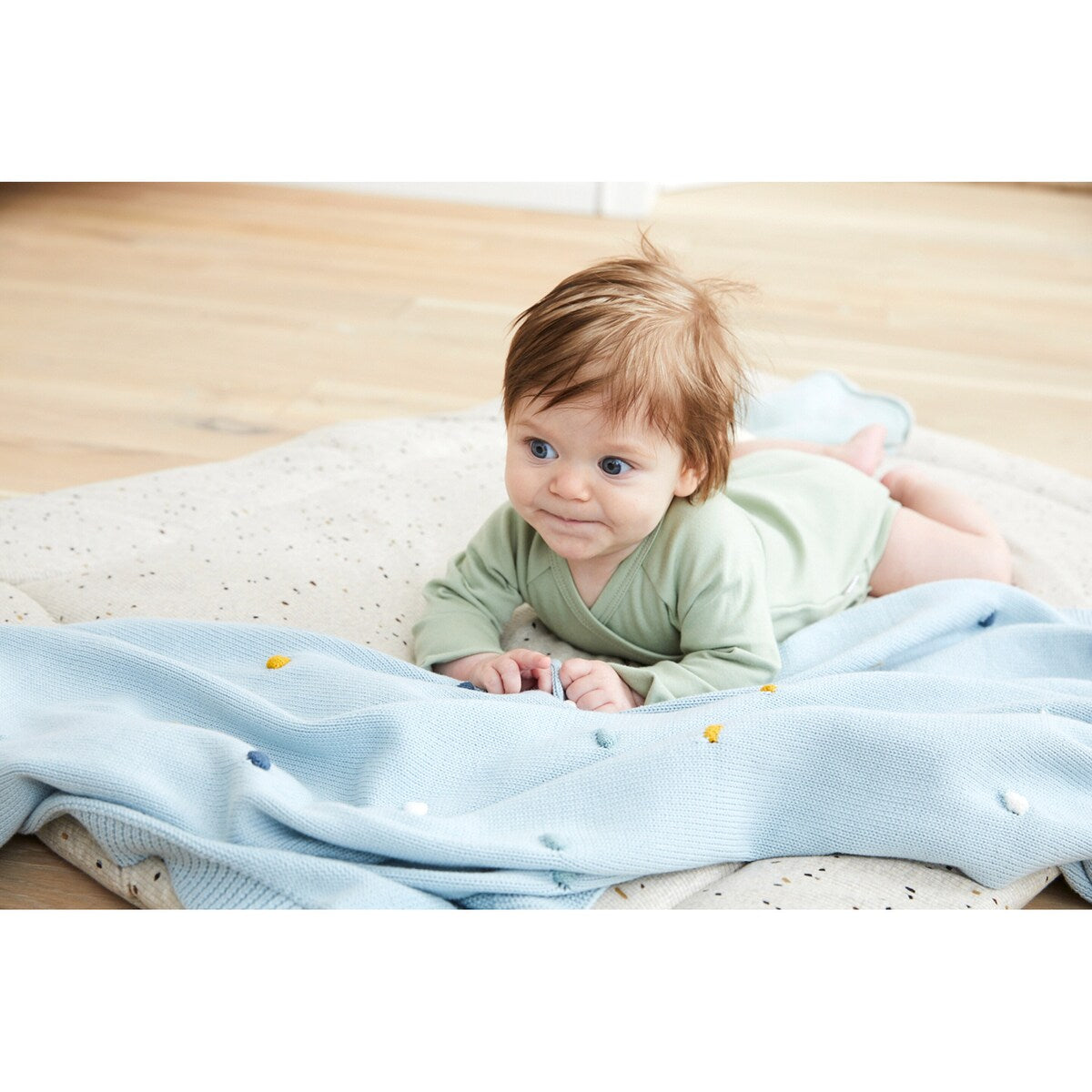 Babyteppe Dots strikket bomull 80x100 cm - BORNINO HOME