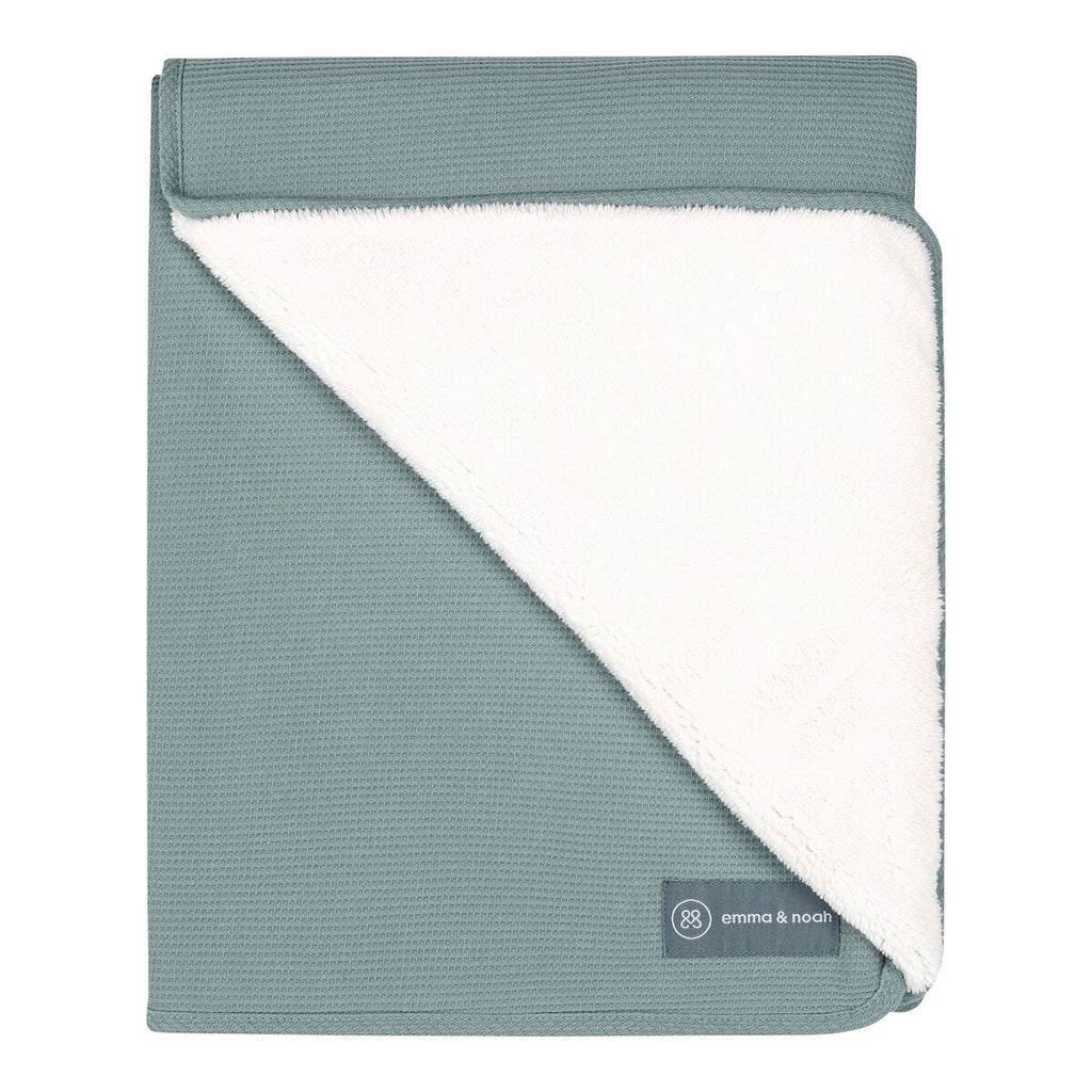 Nærbilde av tekstur på Babyteppe Essential Winter økologisk bomull 75 x 95 cm