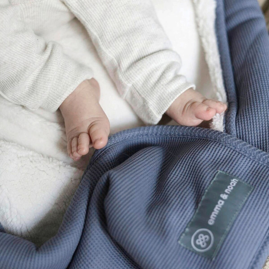 Babyteppe Essential Winter økologisk bomull 75 x 95 cm - emma & noah