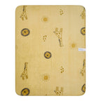 Bakside av Babyteppe i plysj med andemotiv 75x100 cm