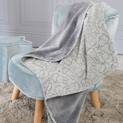 Bakside av Babyteppe i jersey Miffy 100 % bomull fra roba