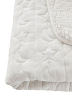 Nærbilde av myk teddyfleece på Babyteppe måne og stjerner med teddyfleece 75x100 cm